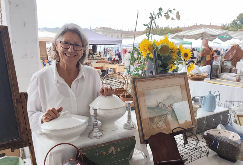 Nel mercatino di ottobre tra scheletri e zucche